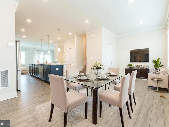 11519 Charlotte Bronte Ln, White Plains, MD 20695