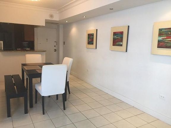 3rd image of 905 Brickell Bay Dr APT 402