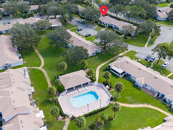 4th image of 1349 Lucaya Cir