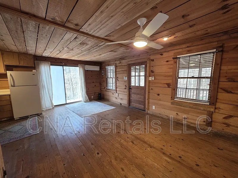Building Photo - 170 Red Bank Rd #B