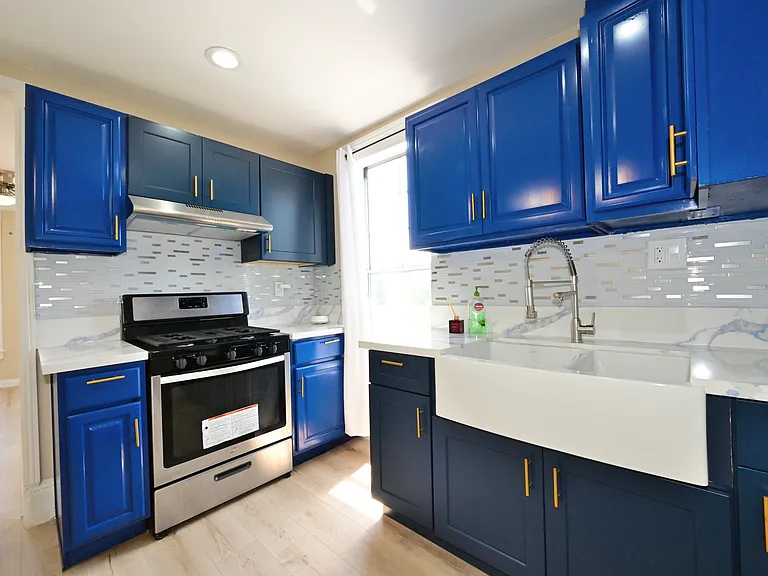 328 E Olive Ave — Photo 9