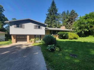 1110 Berwood Dr, Morgantown, WV 26505