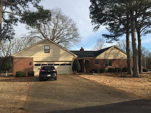 Oversized 2 car 2 fl garage!