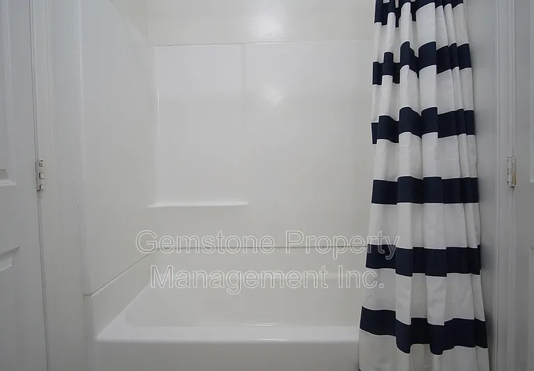 5017 College Ave — Photo 22