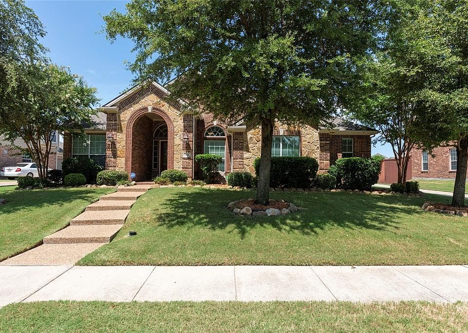 1st image of 1115 Saddlebrook Dr