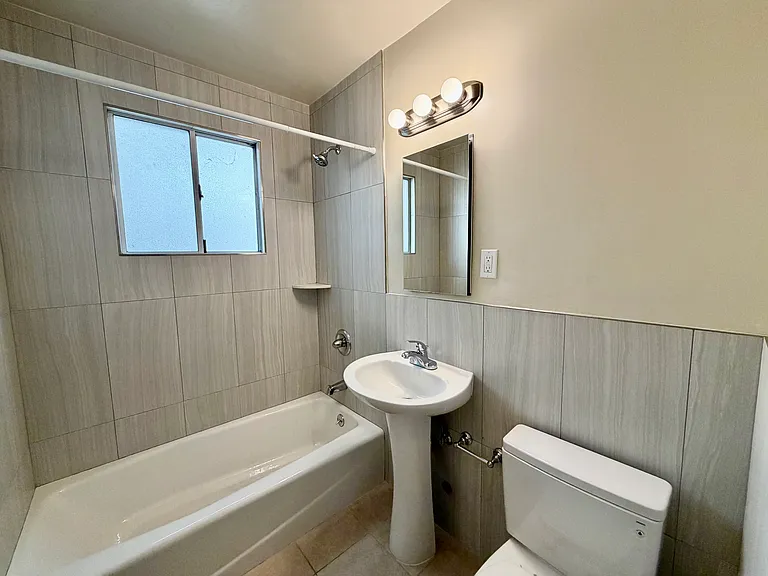 50 Lupine Ave #4 — Photo 10