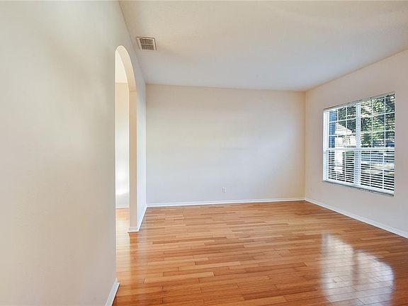 5th image of 2091 Ancient Oak Dr