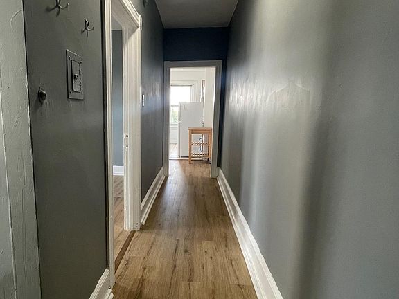 2nd image of 4801 Woodland Ave #3F