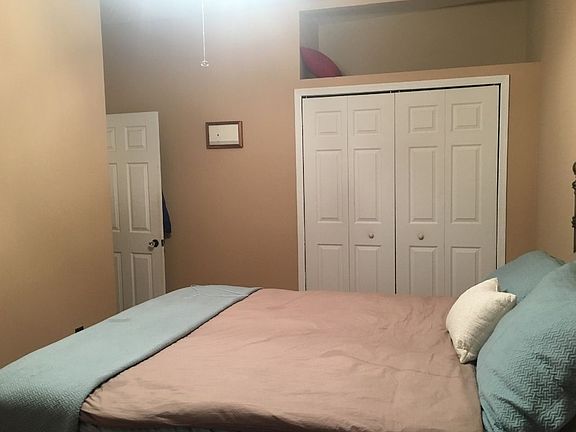 4th image of 2586 35th St