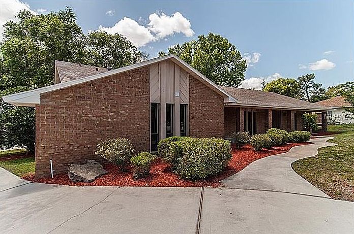 1st image of 327 Cindy Ct