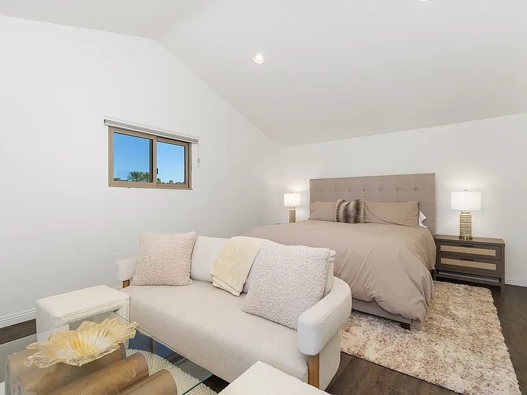 GUEST HOUSE ONE OF TWO BEDROOMS