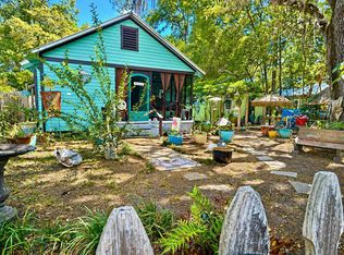 259 Dr Frederick S Humphries St, Apalachicola, FL 32320