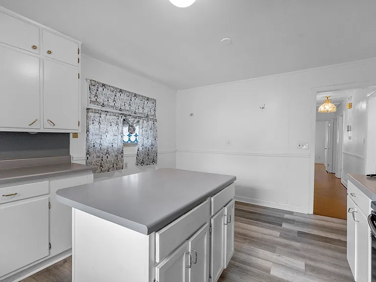 2221 Avenue St W #26 — Photo 12