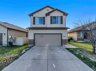 3755 N Tumwater West Dr W, Eagle Mountain, UT 84005