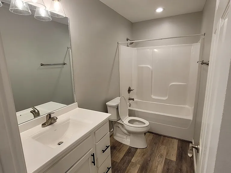 238 Longwood Ln #1 — Photo 6