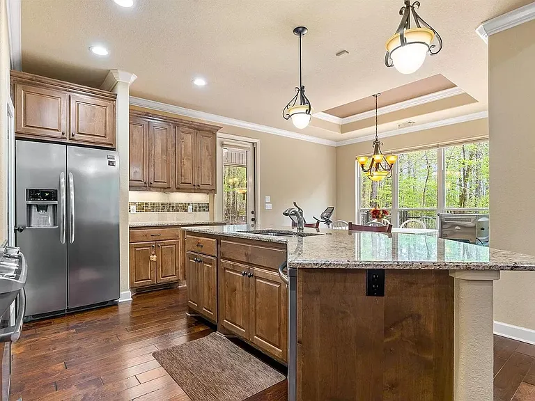 49 Panorama Dr — Photo 2