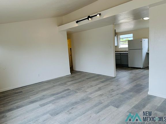 4th image of 2808 S Largo Dr