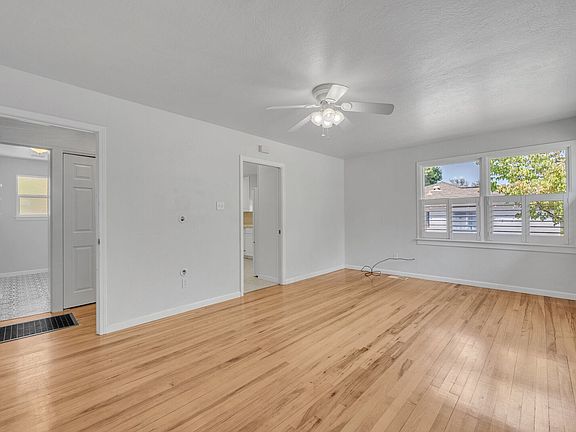 4th image of 612 Orange Grove Way