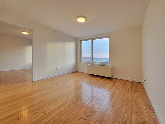 3rd image of 5205 Queens Blvd APT 9B