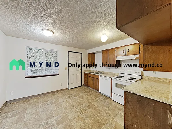 1704 S 12th Ave, Yakima, WA 98902