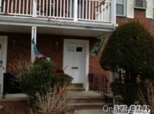 75-07 260th St #1A, Glen Oaks, NY 11004
