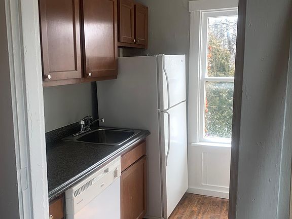 3rd image of 159 Wilber Ave