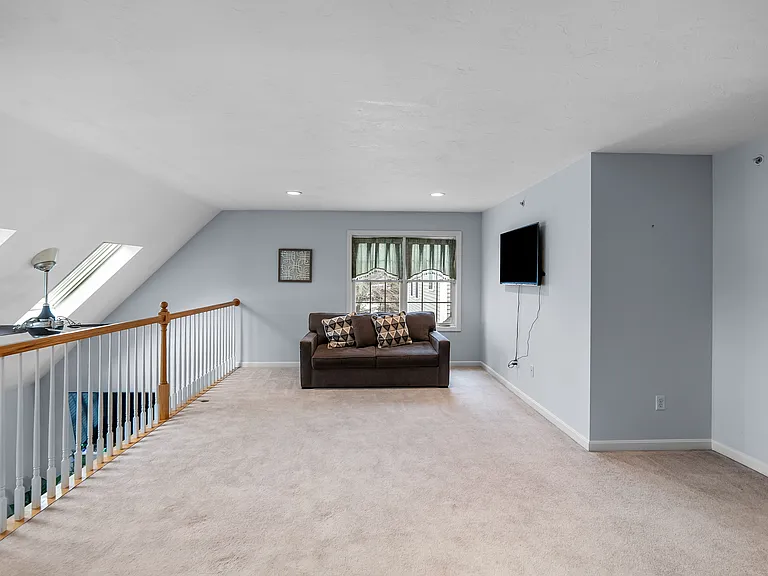 107 Meadow Ln #107 — Photo 15