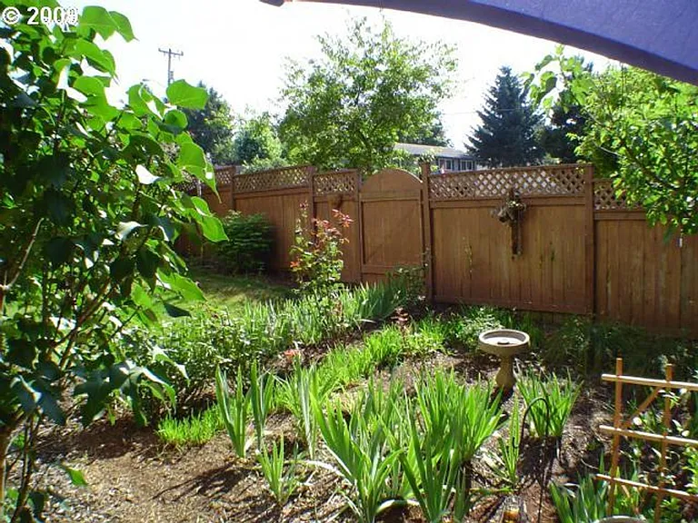 1983 SW 19th Ter — Photo 26