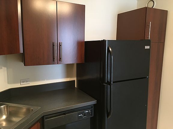 5th image of 1122 Lasalle St #233