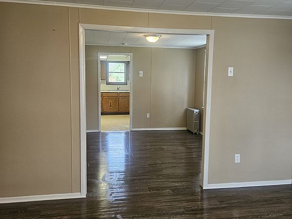 2nd image of 761 Chestnut St