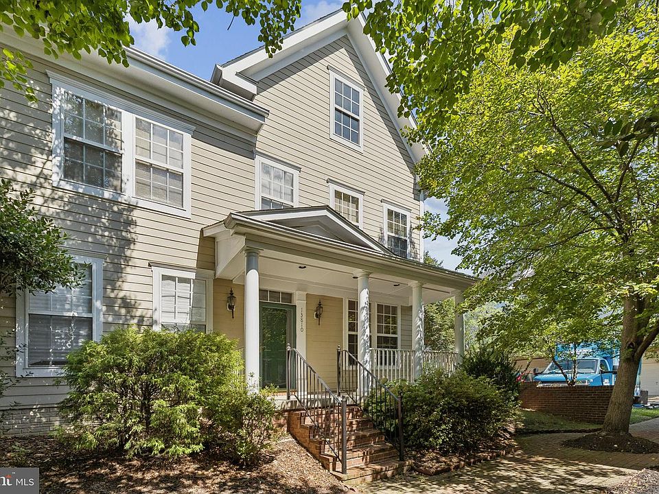 1st image of 13810 Custis Sq