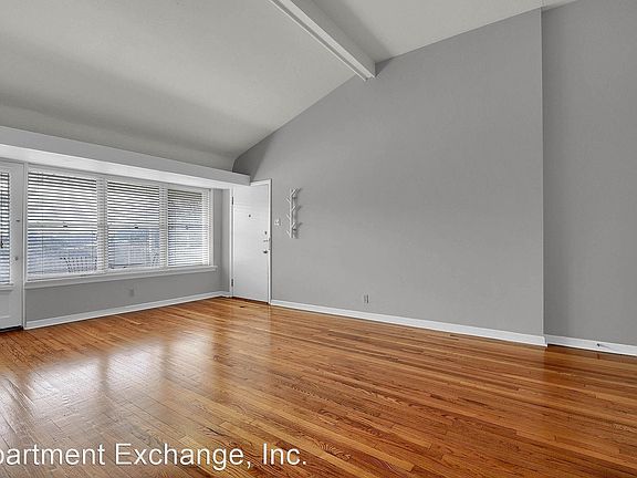 3rd image of 8221 Delmar Blvd #8140636