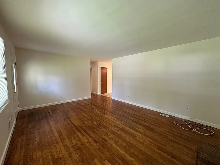 1408 Dermott Ave — Photo 6