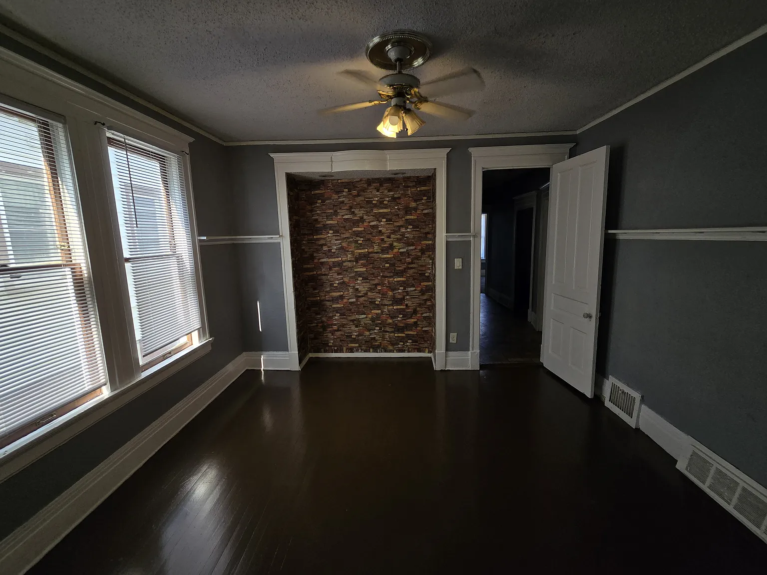 4 bed, $1,700 — Photo 3