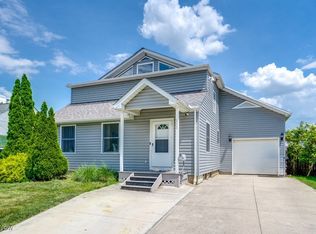 261 Hawthorne St, Elyria, OH 44035