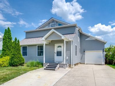 261 Hawthorne St, Elyria, OH, 44035
