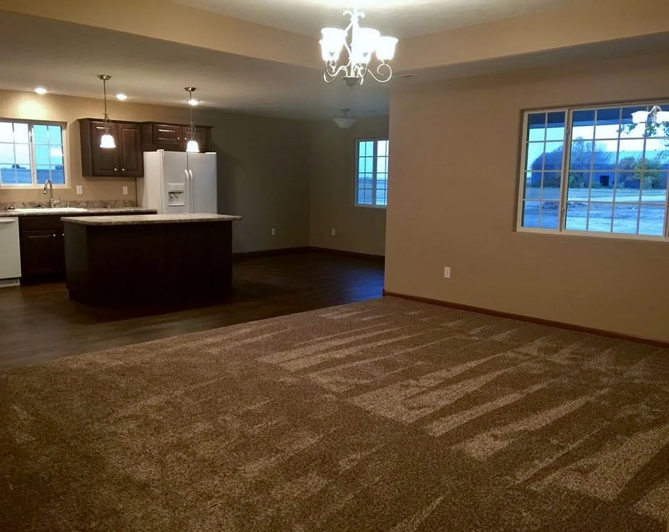 Like New! 2 Bedroom, 2 Bath Duplex — Photo 4