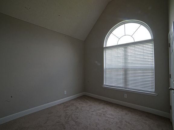 5th image of 1035 Auldridge Dr