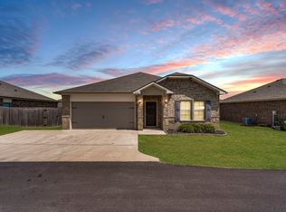 306 Ruffin Rd, Mabank, TX 75147