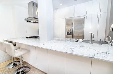 Rented by R New York