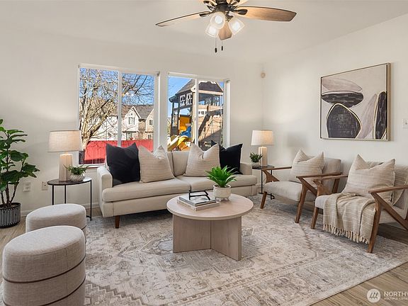 3rd image of 11415 186th Street E