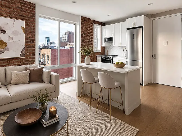 220 W 13th St #6 — Photo 1