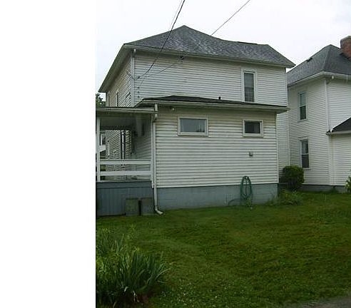 5th image of 829 Foster Ave