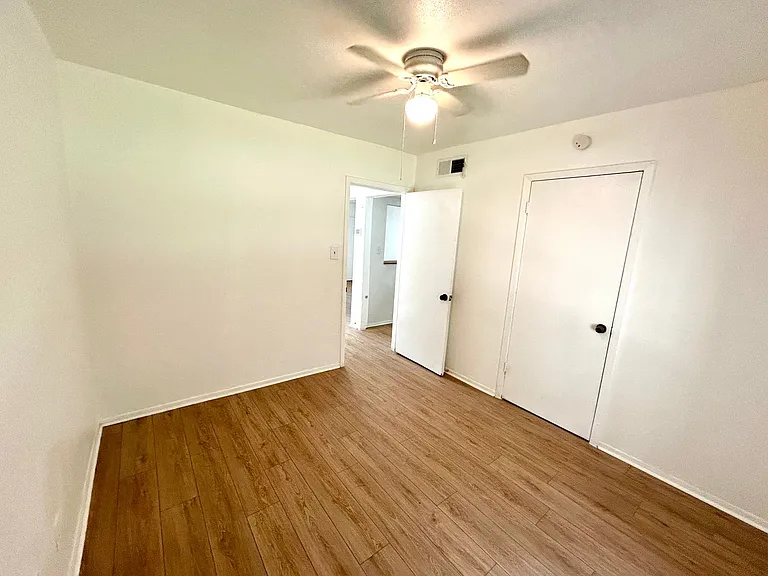 520 Prado St — Photo 27