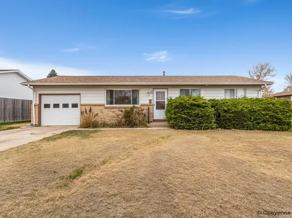 7144 Manhattan Ln, Cheyenne, WY 82009