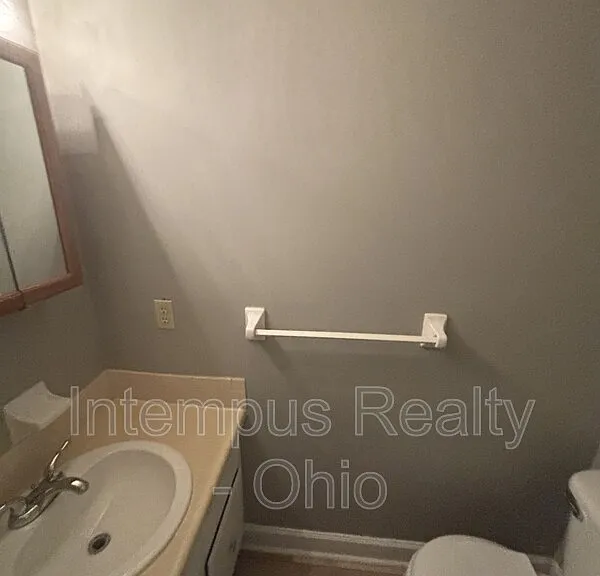 10 King Arthur Ct — Photo 5