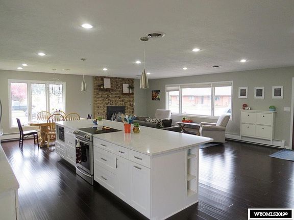 5th image of 2130 W Bend Ave