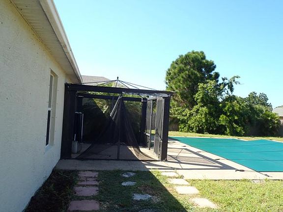 5th image of 1029 SW Coleman Ave