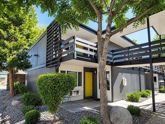 3rd image of 300 W Pueblo St #12