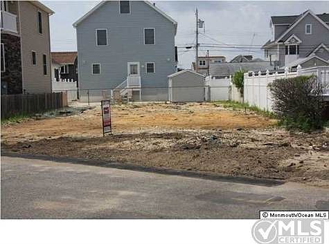2nd image of 409 Coolidge Ave